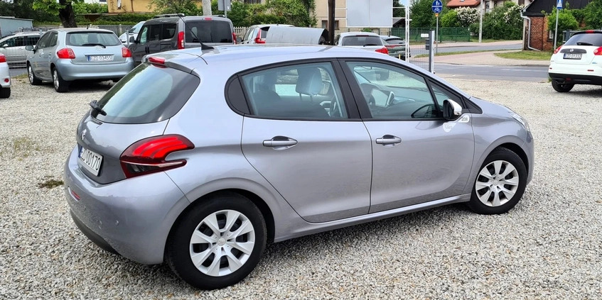 Peugeot 208 cena 37900 przebieg: 50000, rok produkcji 2018 z Frombork małe 254